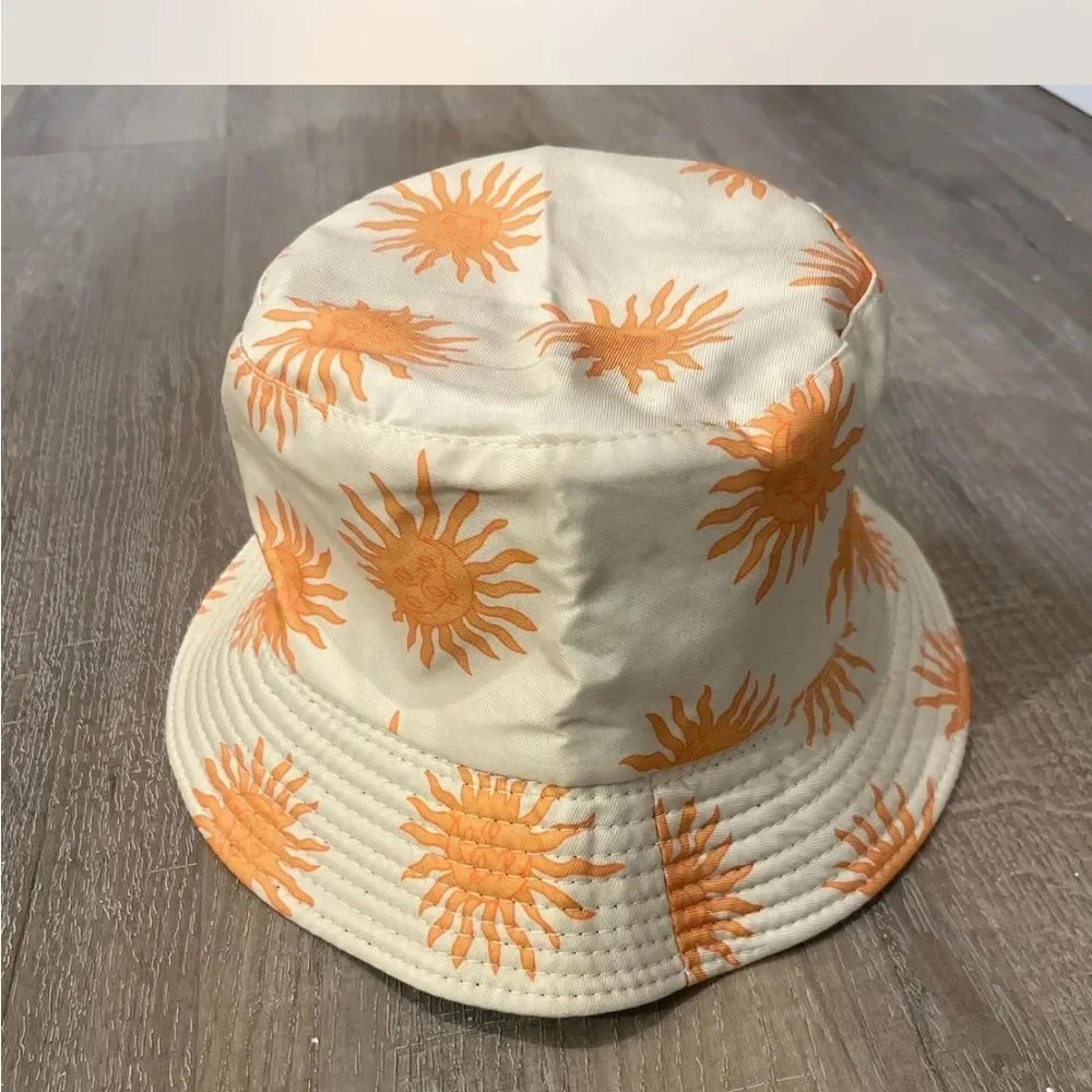 SHEIN Cream and Orange Sun Print Bucket Hat - Picture 1 of 2
